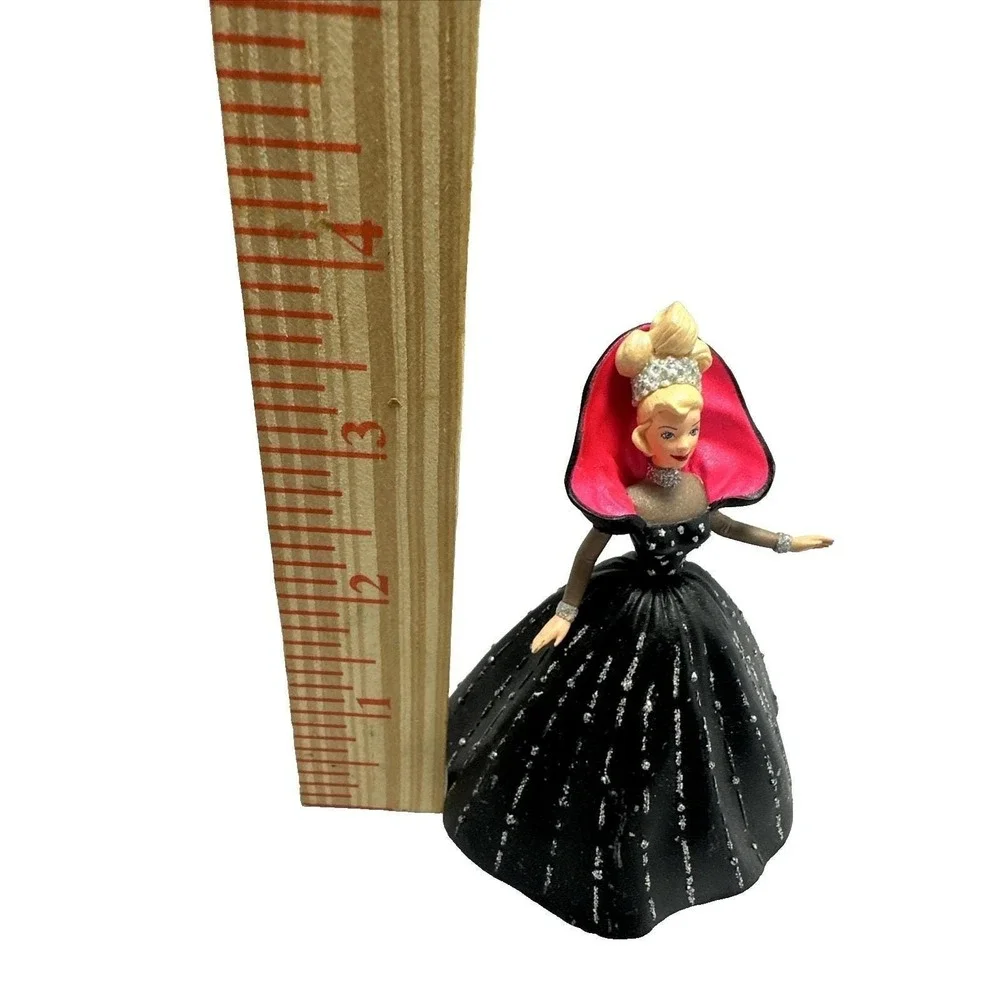 1998‎ Holiday Barbie Ornament Hallmark Keepsake Doll Christmas Tree Decoration